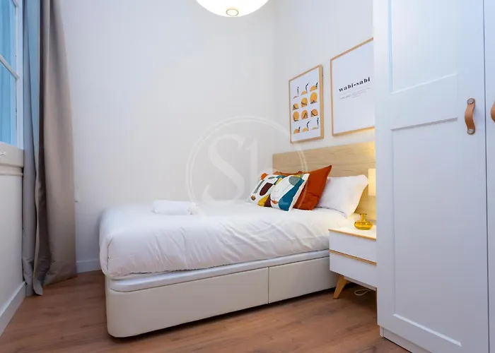 Comodo Piso En Eixample Apartman Barcelona