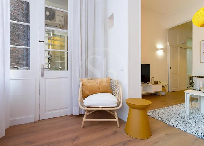 Comodo Piso En Eixample شقة *