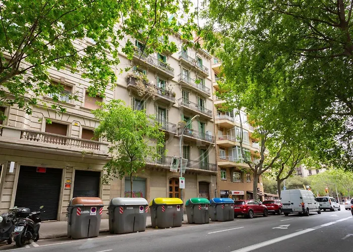 Comodo Piso En Eixample شقة برشلونة